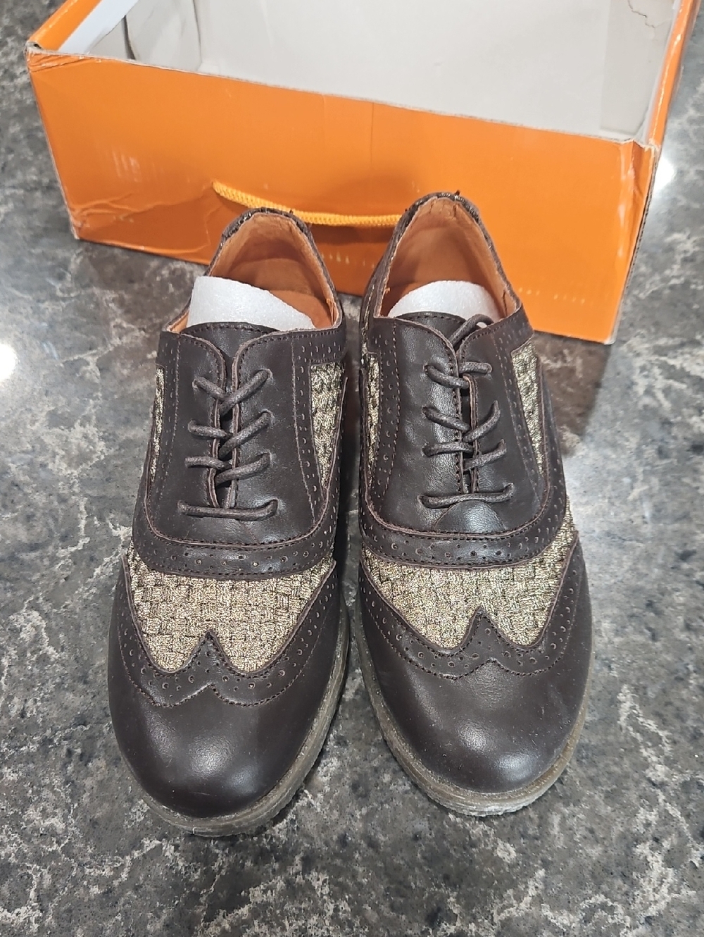 Classic Brown Wingtip Women Dress Shoes - Brown/Tan